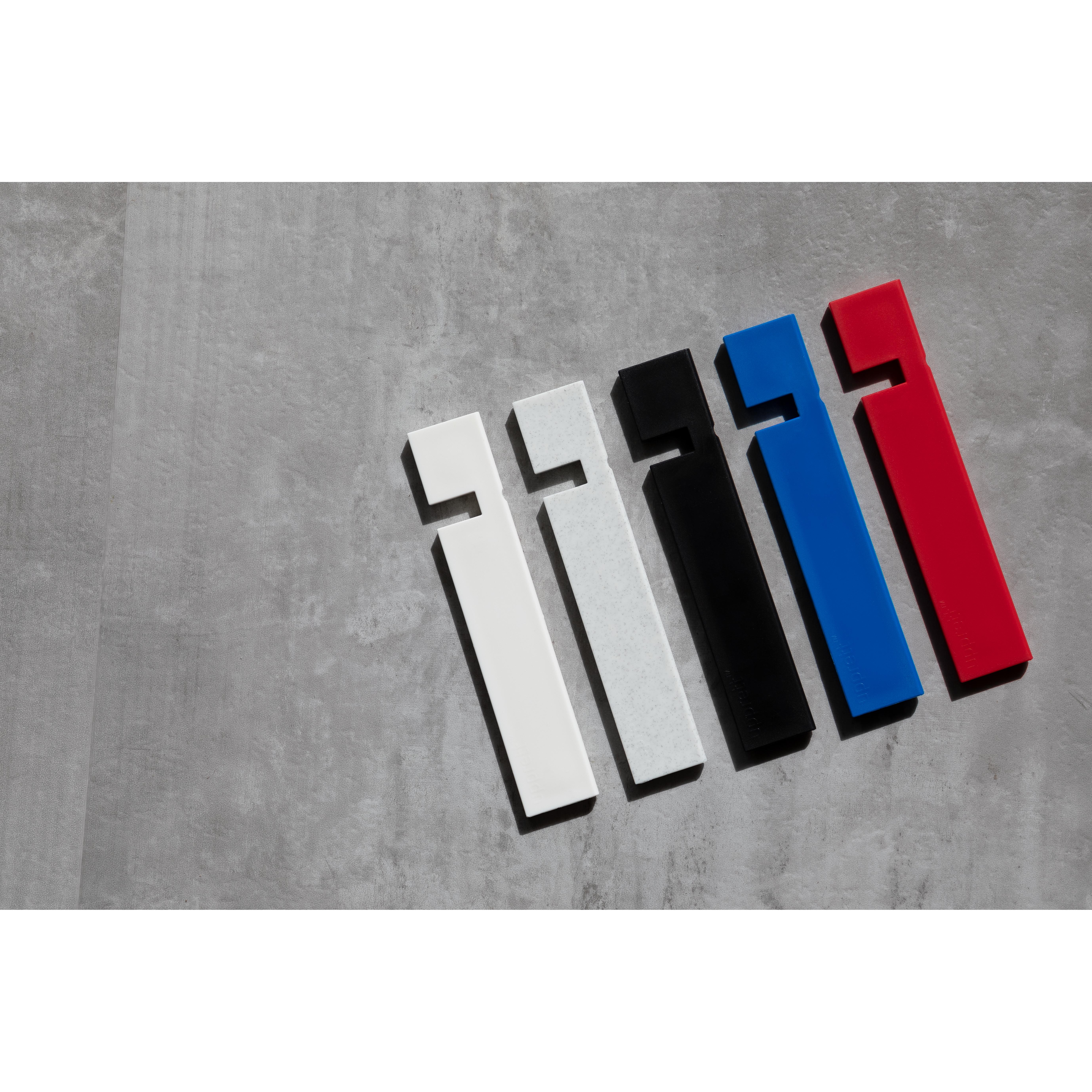 Mobile device holder "Upprett"