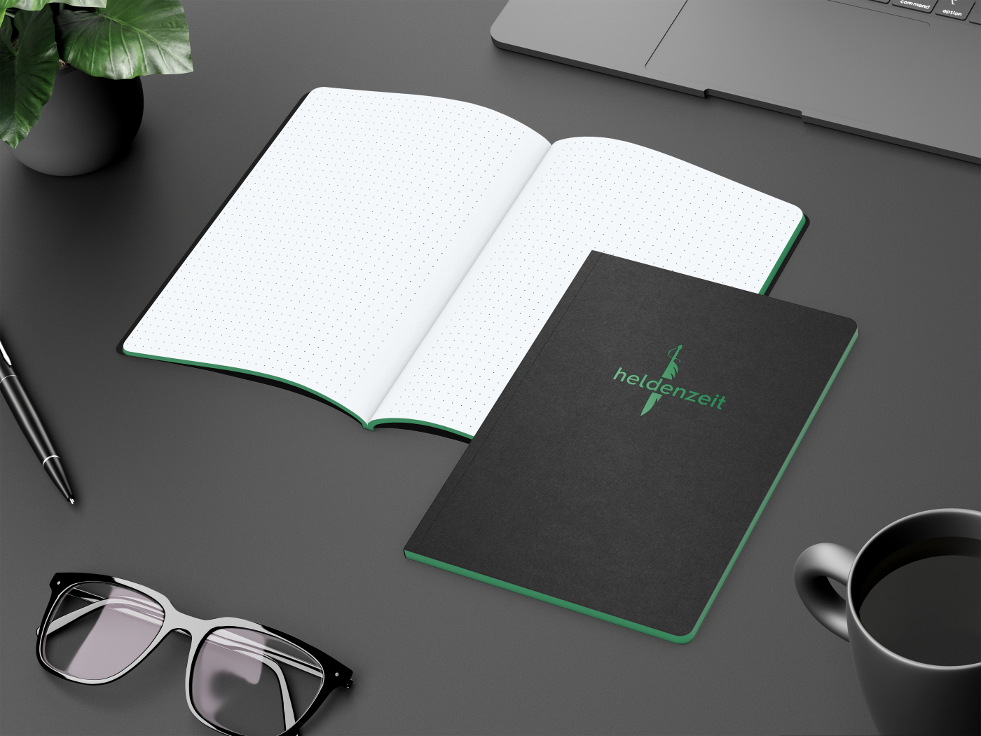 Notizbuch Tablet-Book Farbschnitt Naturkarton-Softcover schwarz, Papierformat/Lineatur DIN A5 / Punktraster, Farbschnitt/Logodruck grün/grün