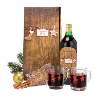Der kleine Weihnachtsmarkt für zu Hause: 1 Liter Glühwein, 2 Glühweintassen (200 ml) mit winterlichem Dekor & 100 g dragierte Erdnüsse.