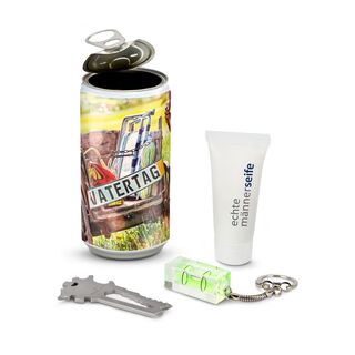 Echte Männerdose: an die Werkzeuge fertig los! 1 Multitool als Schlüsselanhänger, 1 Mini Wasserwaage, 1 Tube Duschgel.