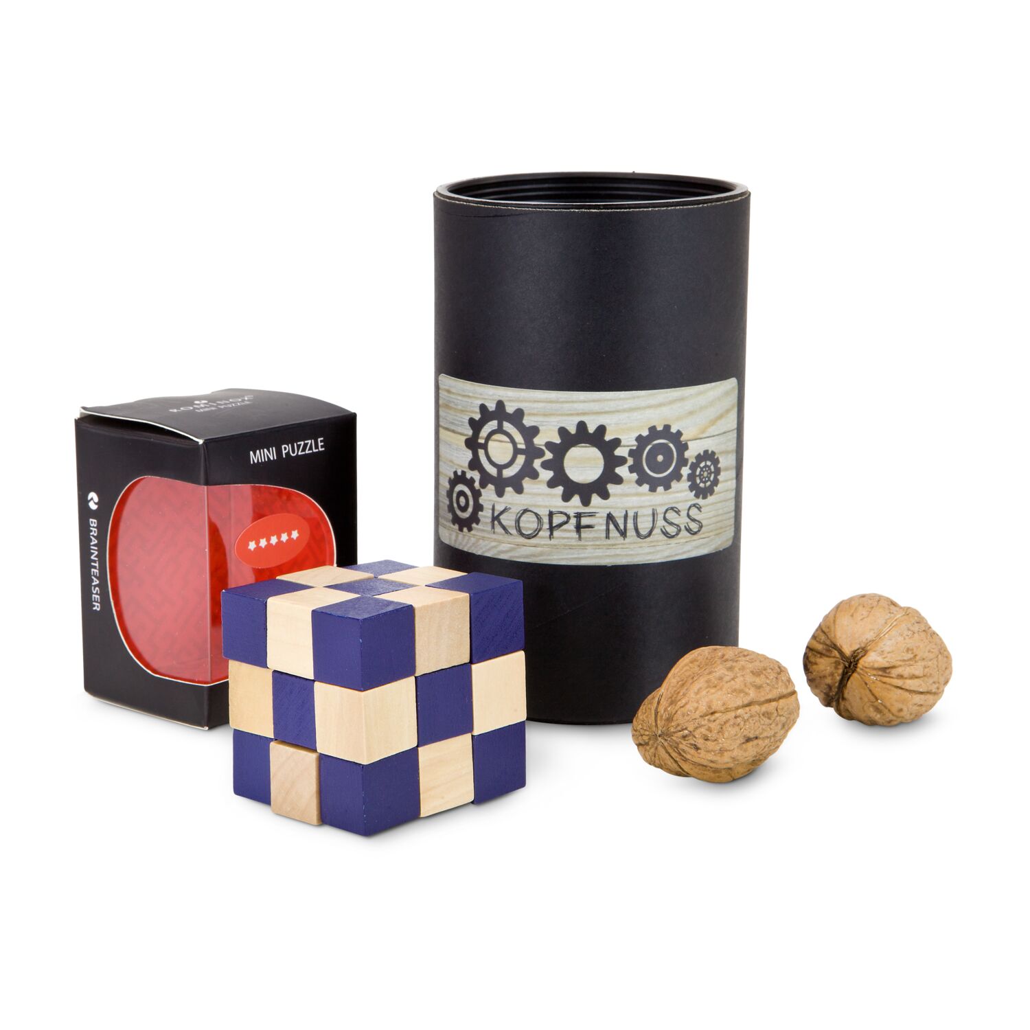 In der kleinen, schwarzen Geschenkrolle befinden sich ein hochwertiges Holz-Knobelspiel (sortiert) und zwei Walnüsse.