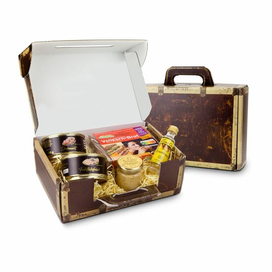 Los geht's, der Koffer ist gepackt: 500 g Vollkornbrot, 2 Wurstkonserven (je 125 g), 45 ml Senf & 1 leckerer Williams (20 ml, 40% Vol.).