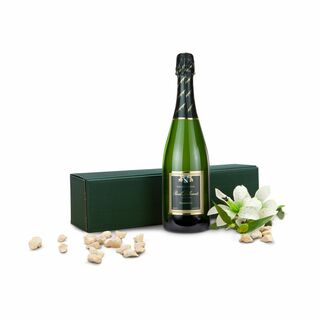Unser Klassiker - Ein Champagner Pascal Lallement brut (0,75 l) - stilvoll verpackt in grüner Schmuckwelle.
