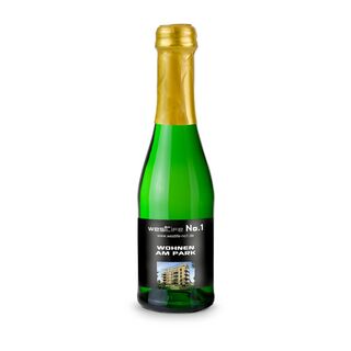 0,2 l klassisches Sekt Cuvée trocken in grüner Flasche mit Schraubverschluss, Alkohol 11% Vol.
