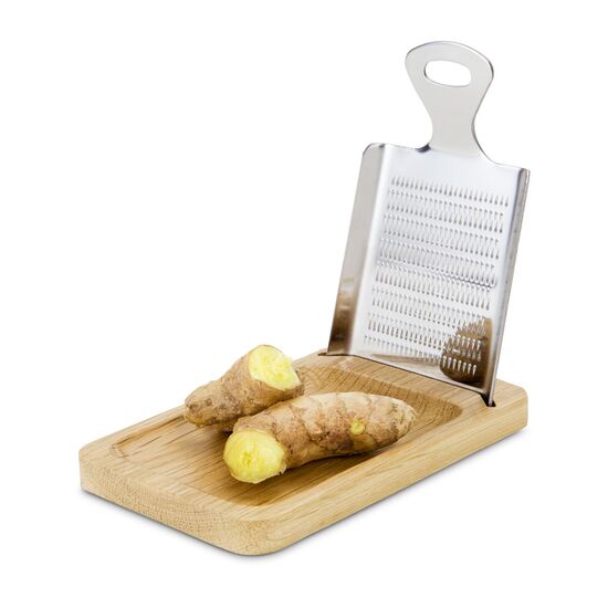 Sie erhalten die ROMINOX® Gewürzreibe Aroma mit Ständer und dazu rötliches Kristallsalz (Salzbrocken, ca. 50 g) im hellbraunen Jutesäckchen.