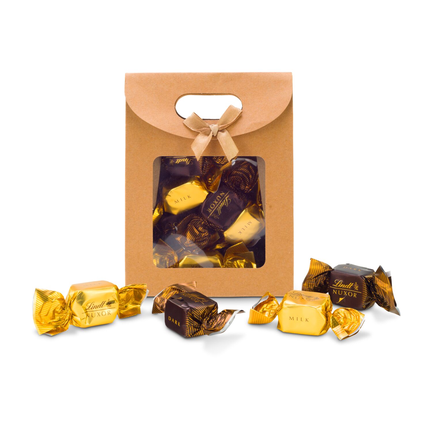 Jeweils 4 Lindt-Nuxor-Pralinen (Feinherbe und Vollmilch Schokolade) verpackt in einer naturfarbenen Verpackung mit Schleife.