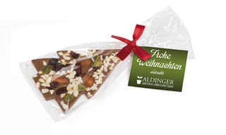Schoko Christmas Tree, ca. 200 x 90 mm, 30 g, Rote Schleife - Vollmilchschokolade (Topping Nüsse)