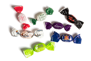 5 g Bonbons im Werbewickler 5 g Sahne Standard-Folie transparent