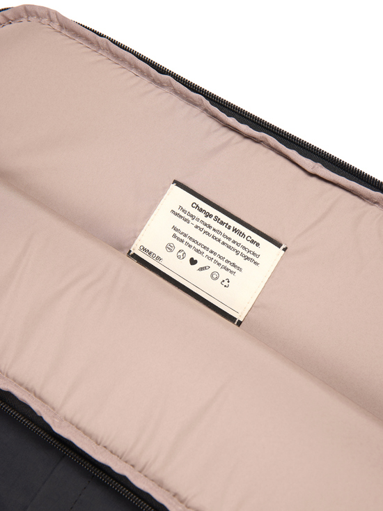 KENTO URBAN 15,6" Laptop-Sleeve aus RCS rec. Nylon