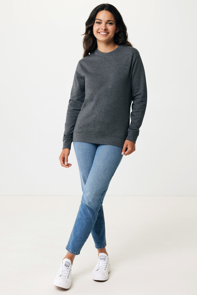 IQONIQ Denali ungefärbt. Rundhals-Sweater aus recycelter BW