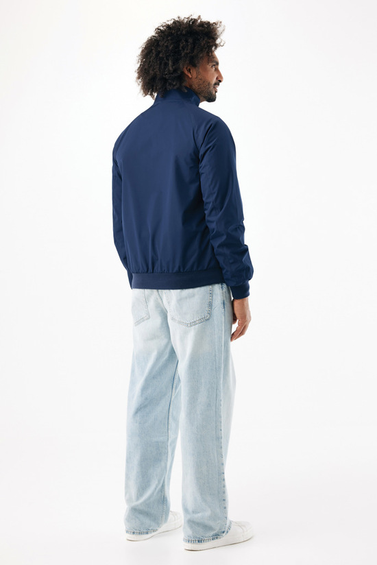 IQONIQ Odin Urban Jacke aus recyceltem Polyester