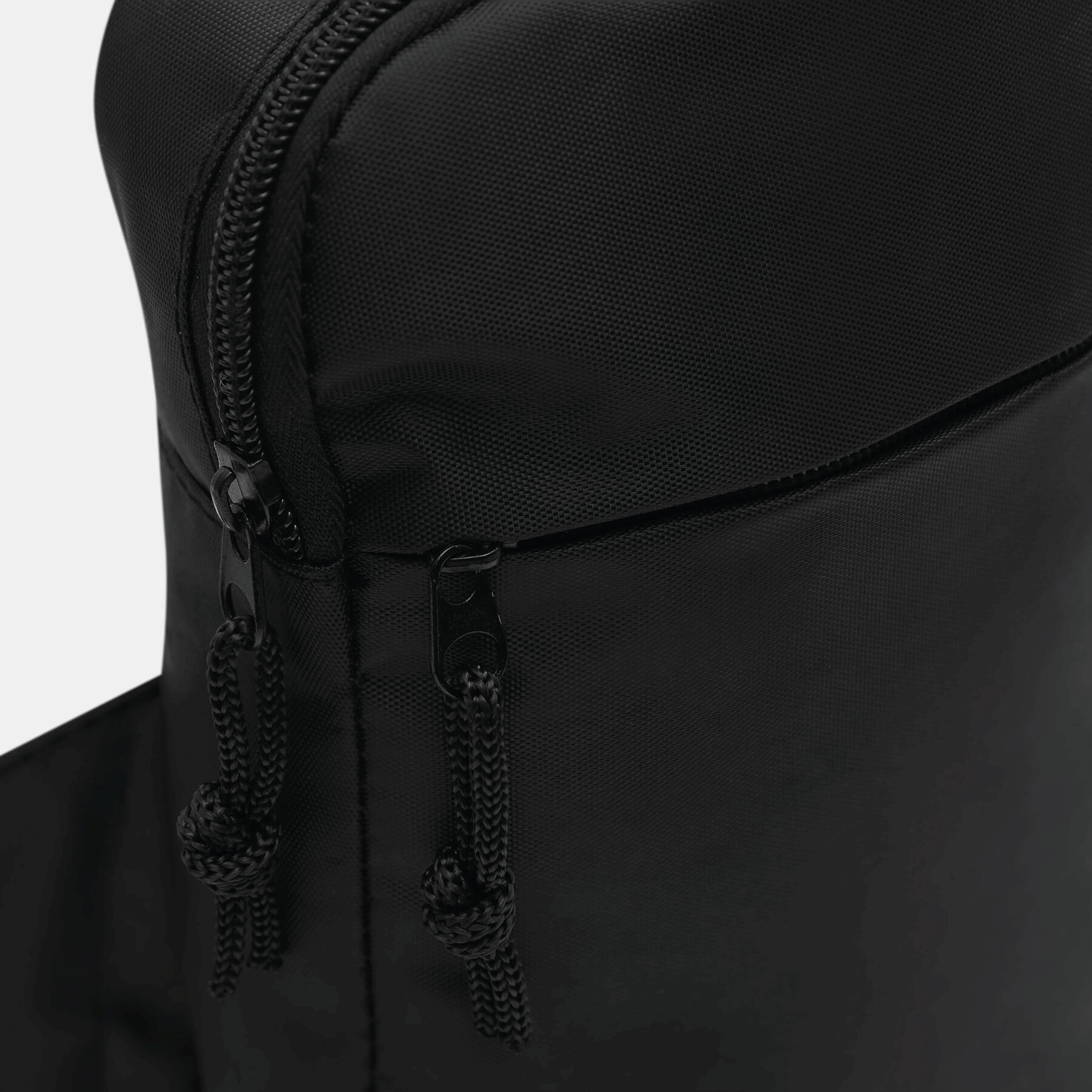 Schultertasche NEAR BY, schwarz