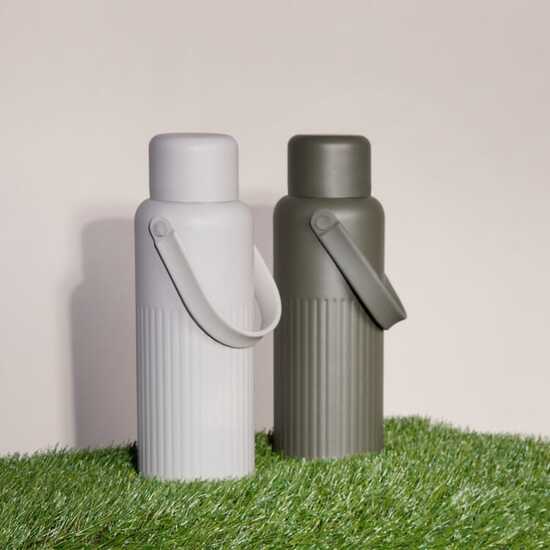 Sagaform Theo Thermosflasche (recycelt) 1 L